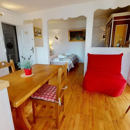 Le Clos Bartholdi Apartment